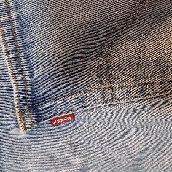 Vintage Levi 505 Relaxed Fit Jean Shorts (36) - Picture 6 of 8